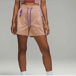 Lululemon Multi-Pocket Cargo High-Rise Hiking Short 5" - Pink Clay, Size 6